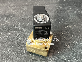 Parker 4818653D (2-Way, 220–230VAC)